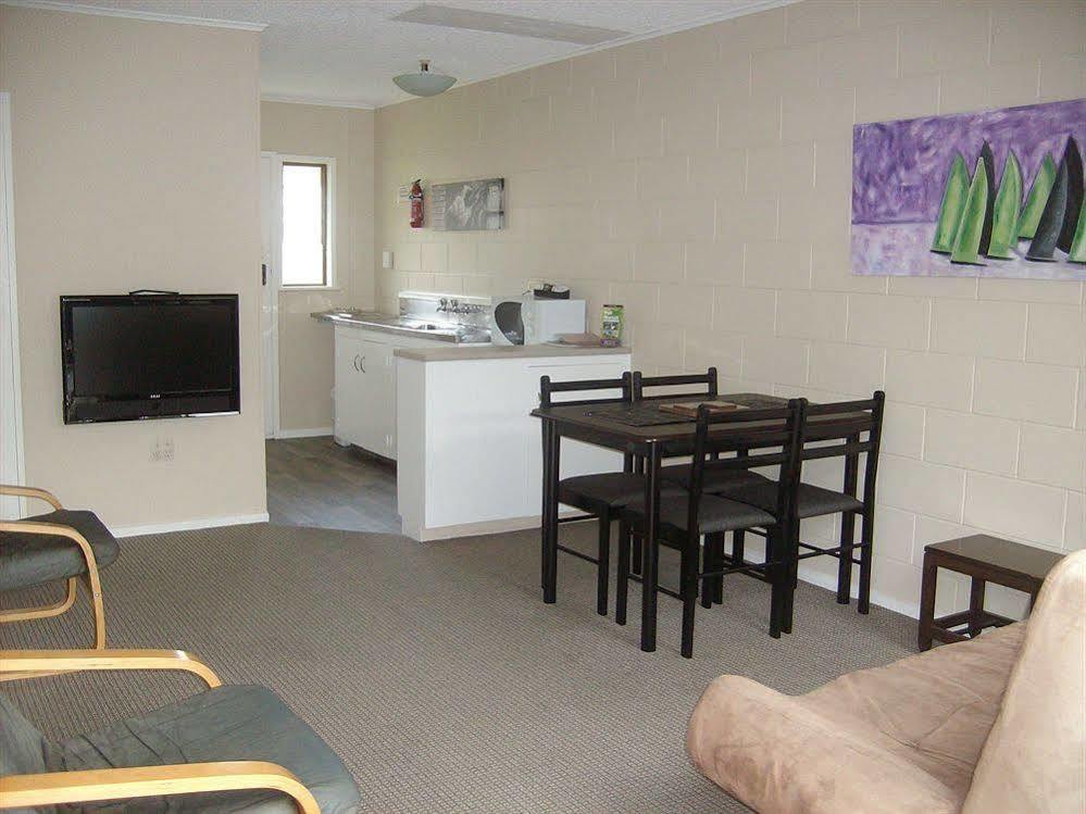 פאיהייה Aarangi Tui Motel מראה חיצוני תמונה
